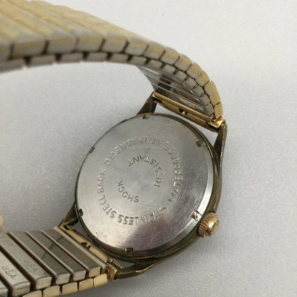 Vintage Helbros Invincible Mens Watch 33mm Champagne Dial Date Anti-Magnetic
